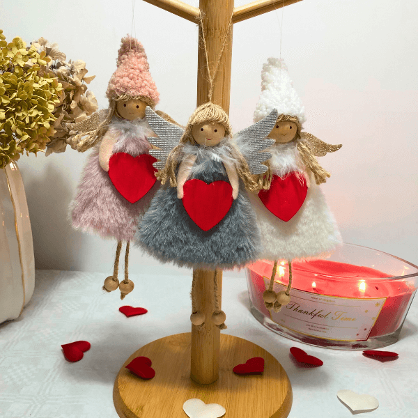 Angels  with wooden red heart for personalization