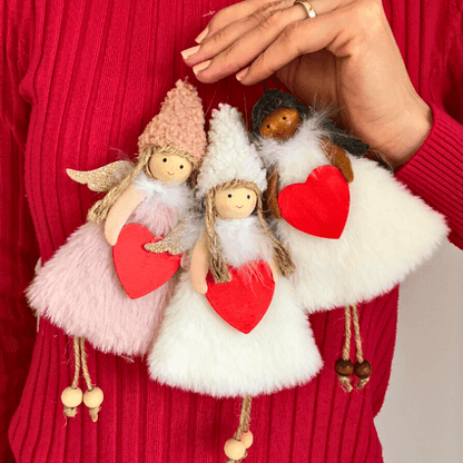 Angels  with wooden red heart for personalization